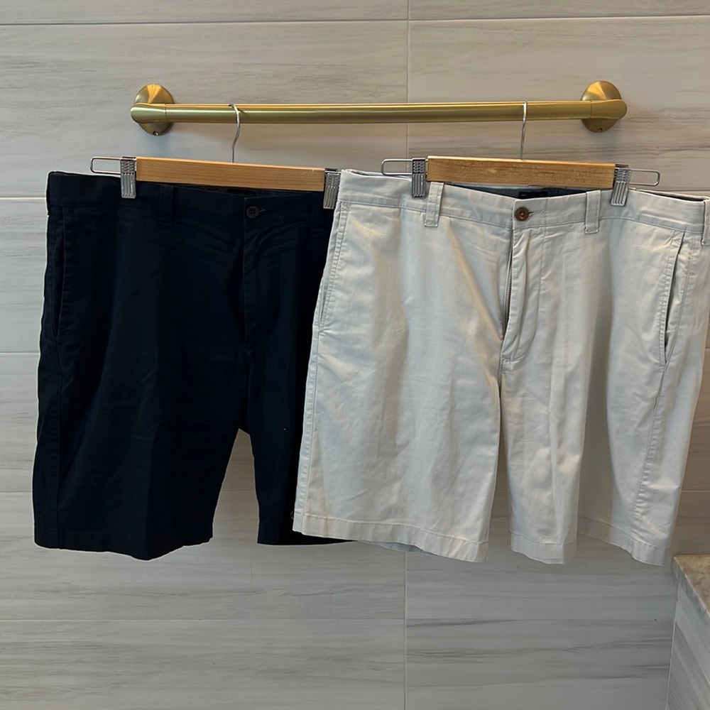 2 Pair lot Mens JCrew Stretch Shorts Size 36W and 9” inseam-Colors Tan and Navy